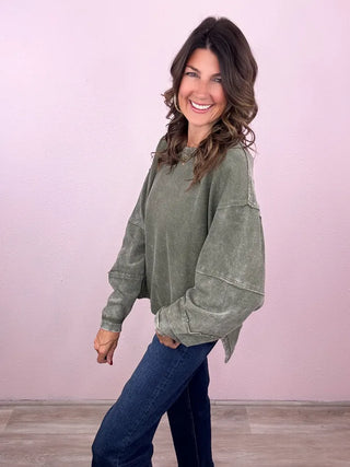 Acid Washed Solid Pullover