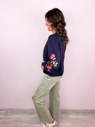 Feminine Vibes Pullover