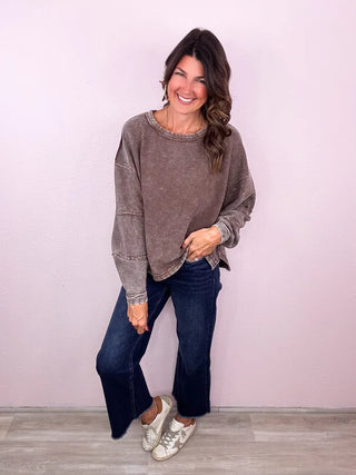Acid Washed Solid Pullover
