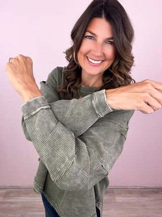 Acid Washed Solid Pullover