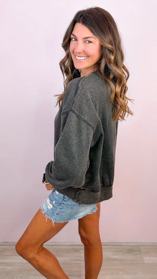 The Everyday Essential Sweatshirt - Vintage Black