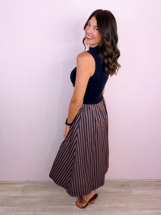 Well Composed Midi Dress (Navy)
