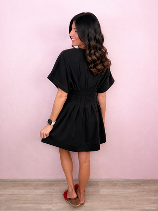 Confident Chic Dress (Black)