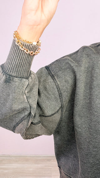 The Everyday Essential Sweatshirt - Vintage Black