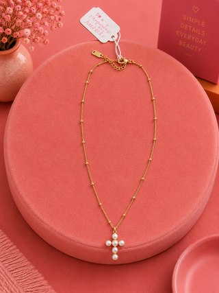 Graceful Pearl Necklace