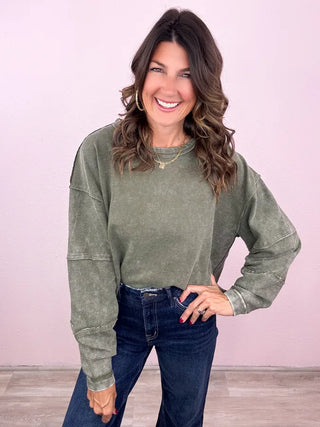 Acid Washed Solid Pullover